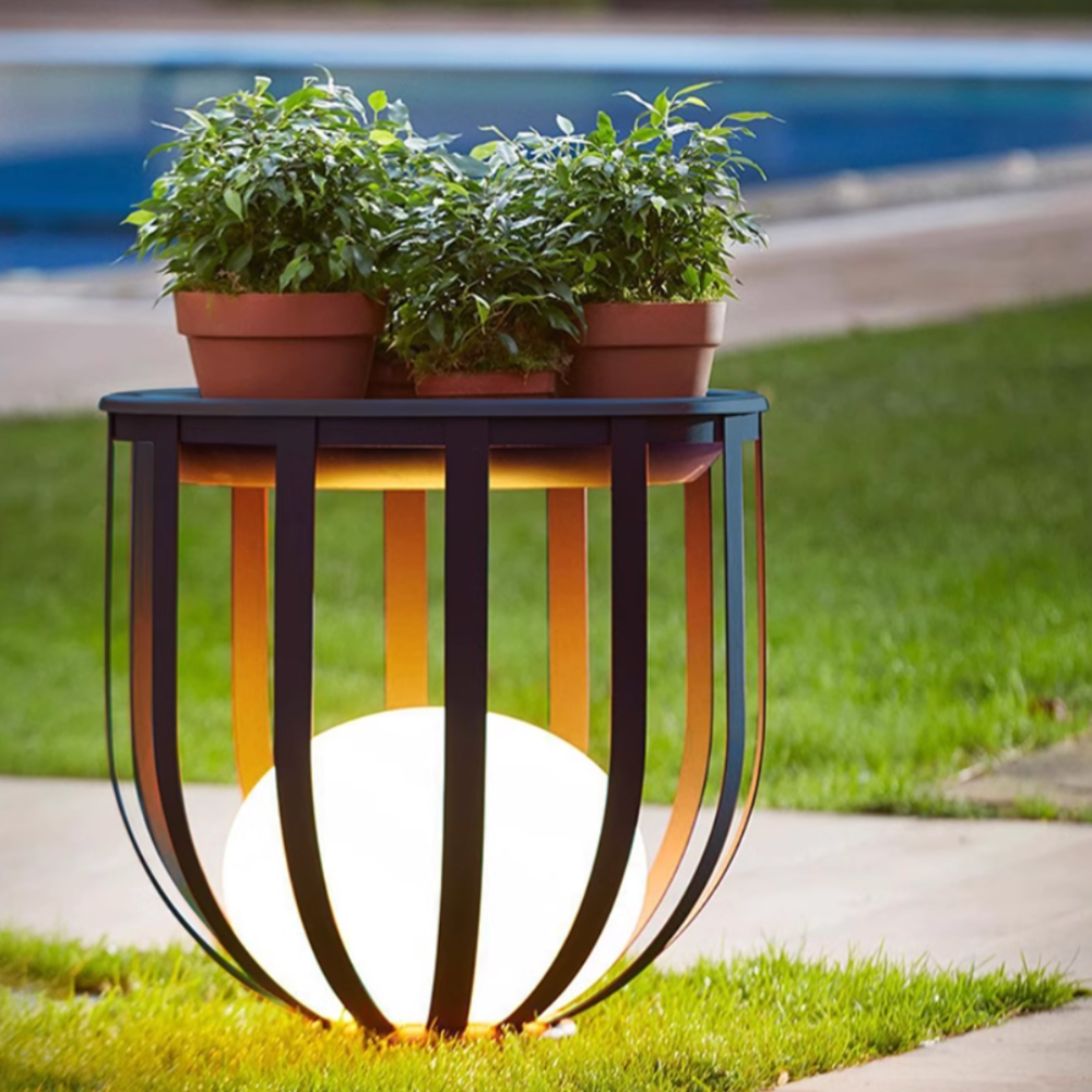 Solar Garden Globe Light