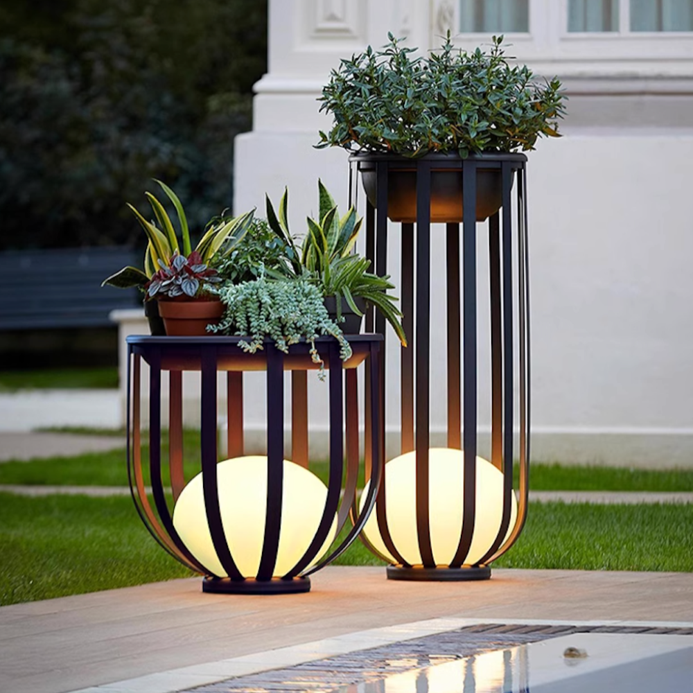 Solar Garden Globe Light