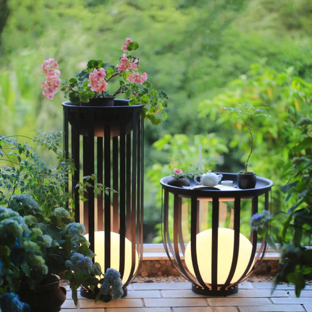 Solar Garden Globe Light