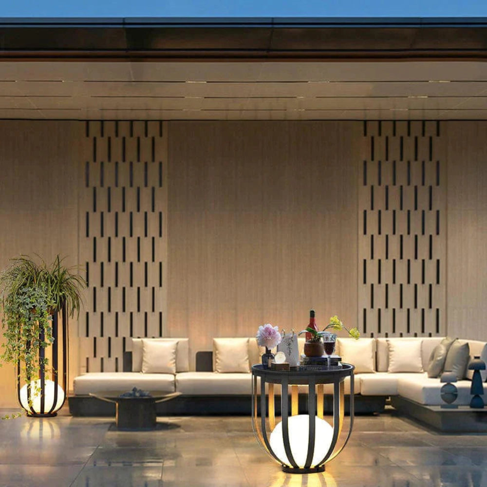 Solar Garden Globe Light