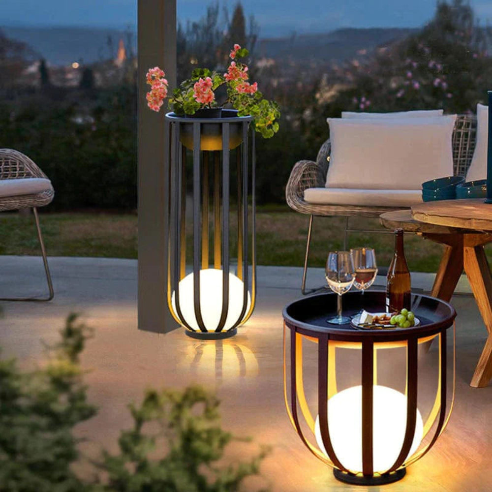 Solar Garden Globe Light